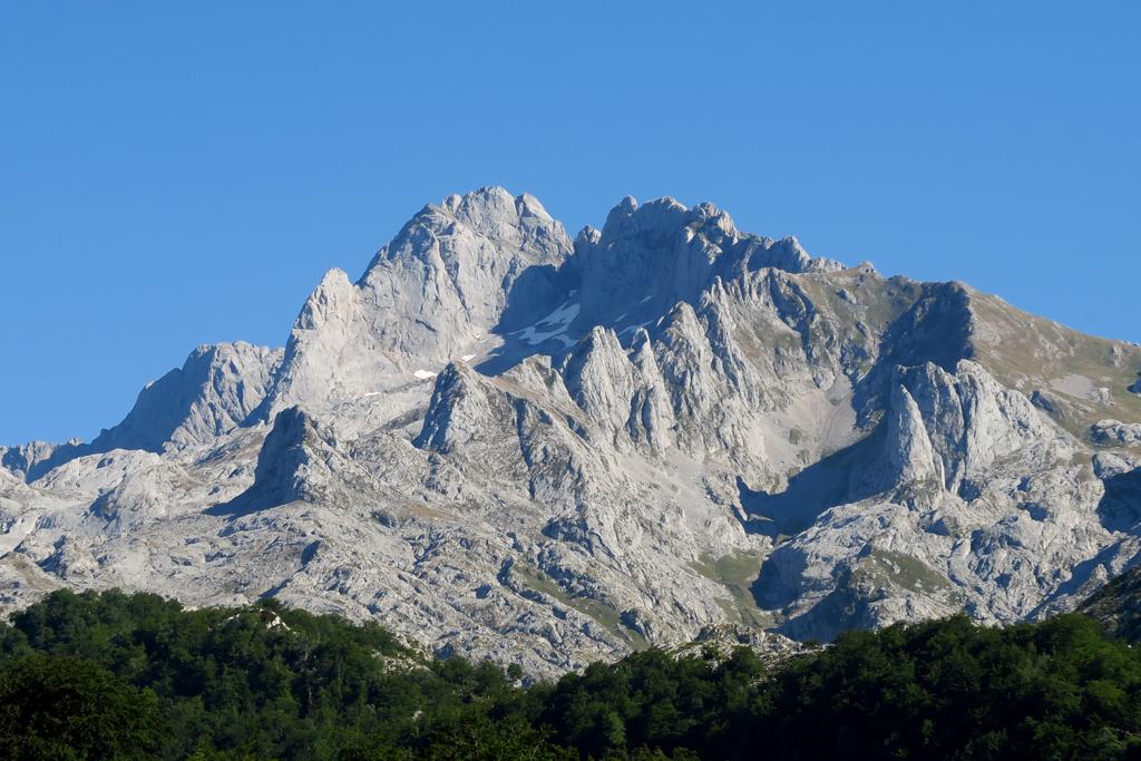 Peña Santa d'Enol y Torres Cebolleda